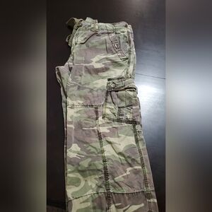 Roxy camo capri pants